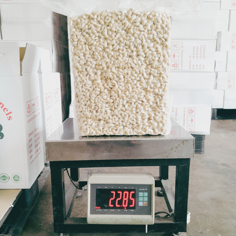 Premium Quality Cashew Nuts - Image 4